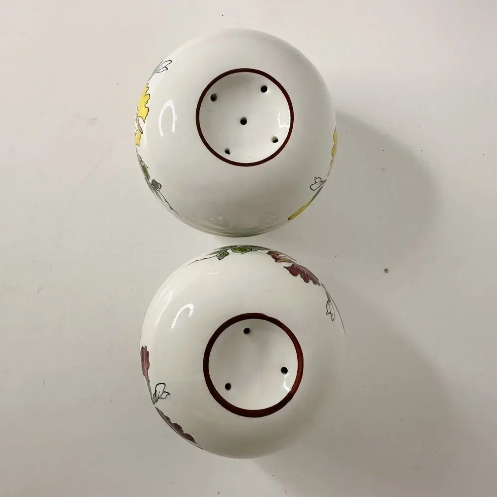 Floral Round Salt And Pepper Shaker Botanical Garden Korea Bone China*‎ kk13